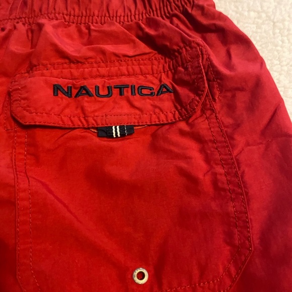 NÁUTICA men’s size M solid red swim trunks. - Picture 2 of 6